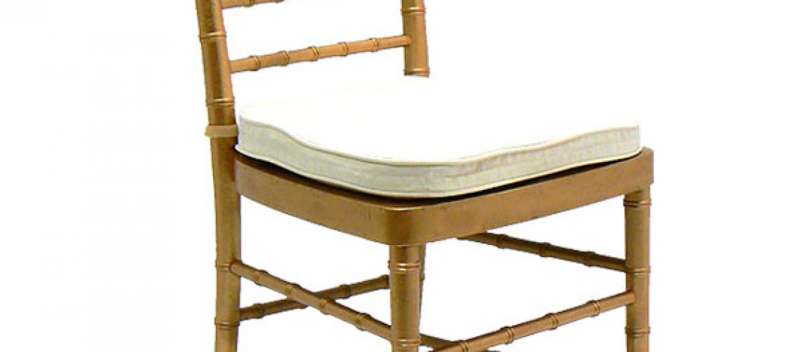 Gold Chiavari chair rental for New Berlin & Delafield events